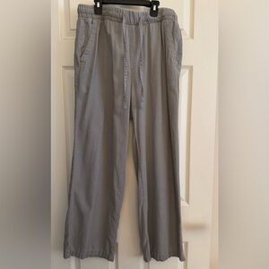 Old Navy Women’s Light Gray Wide Leg Pants, GUC